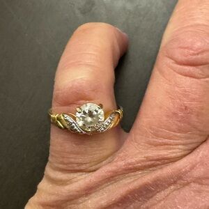 Lind Two Tone Costume Ring